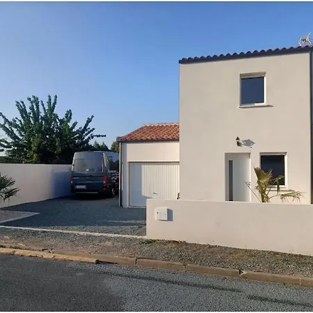 Maison Aux Portes De La Rochelle Holiday home *